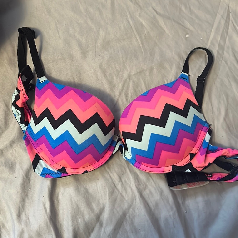 VS PINK BRA